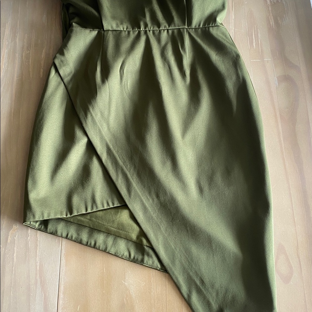 Elliatt Camo Dress Size M Khaki Green Asymmetrical Party Event Cocktail Chic - Picture 6 of 12
